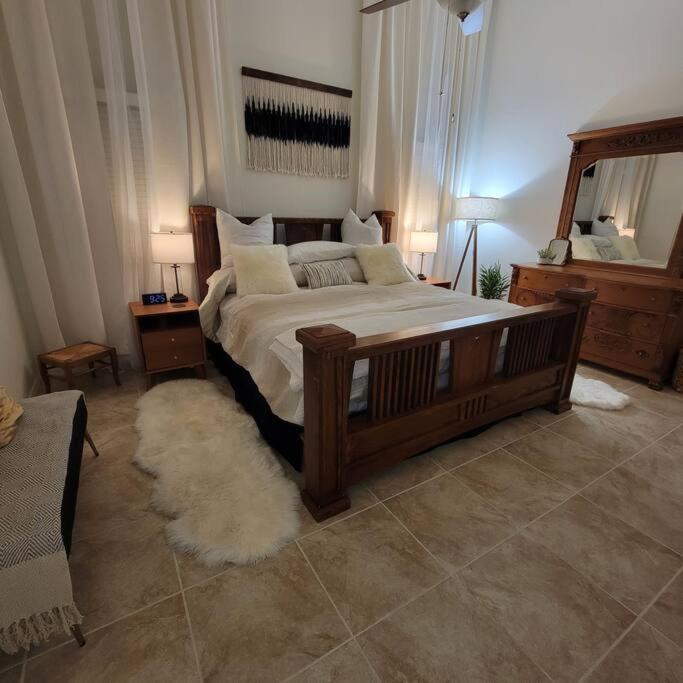 The Ritz Spa Sanctuary Hot Tub/Patio/Fam/Pet Las Cruces Exterior foto