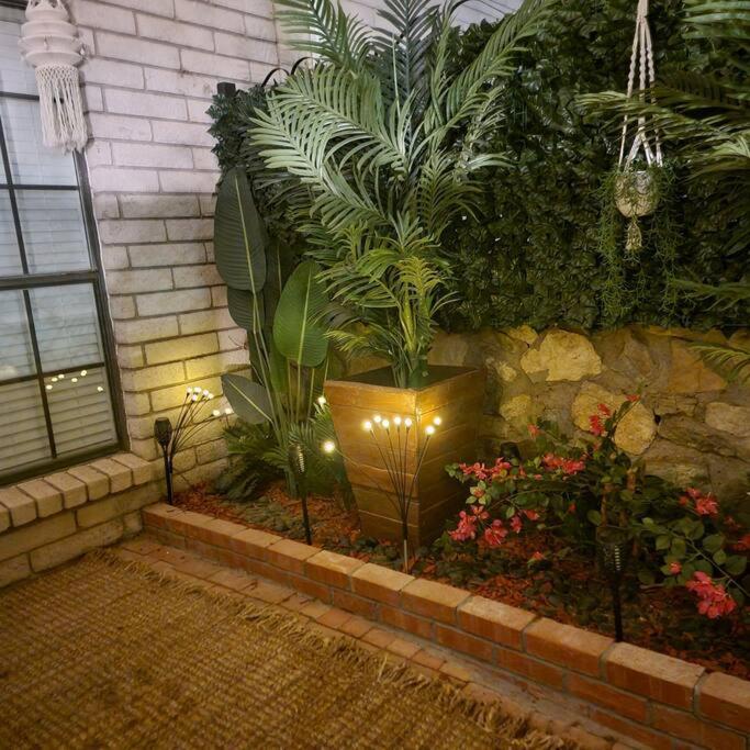 The Ritz Spa Sanctuary Hot Tub/Patio/Fam/Pet Las Cruces Exterior foto
