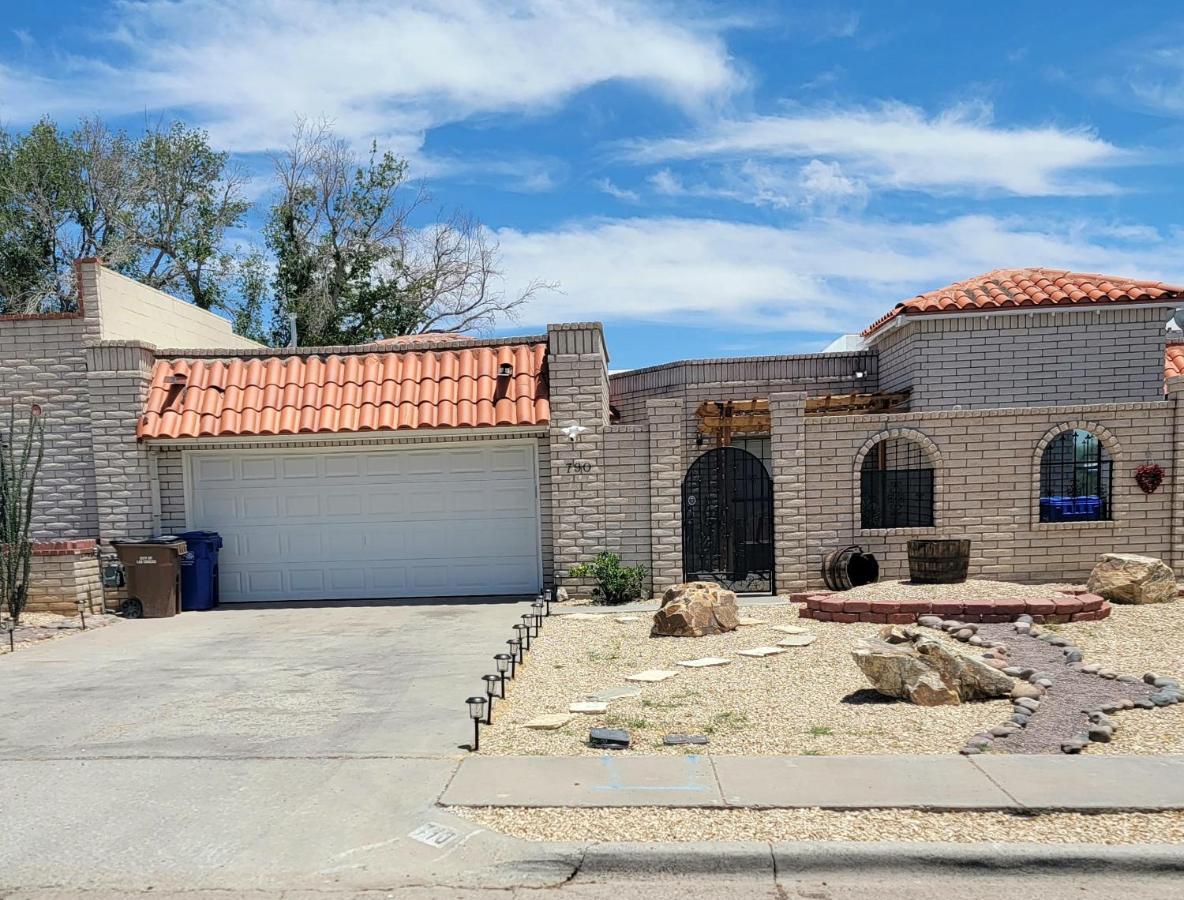 The Ritz Spa Sanctuary Hot Tub/Patio/Fam/Pet Las Cruces Exterior foto